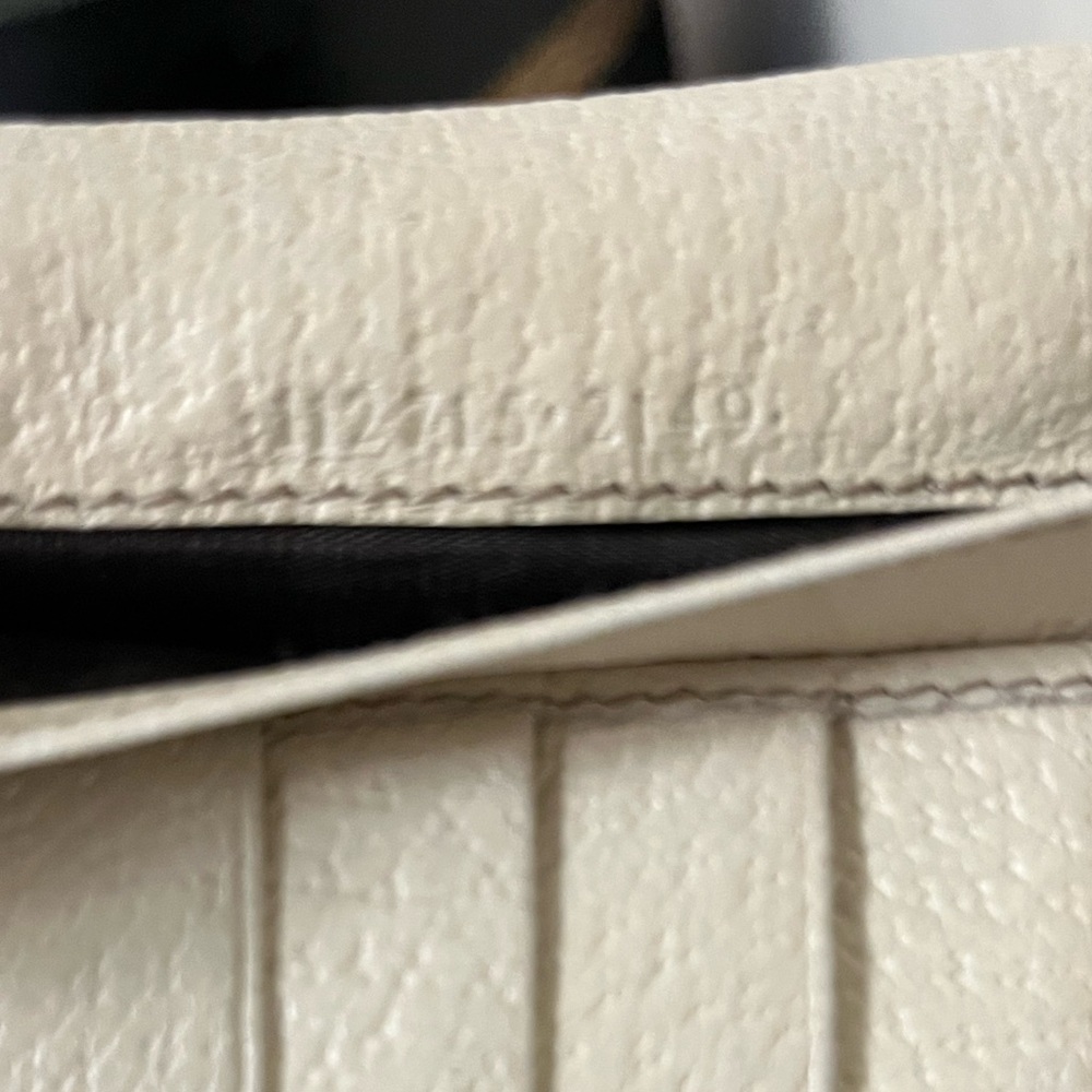 Gucci Beige and Brown Monogram Wallet - Picture 8 of 10